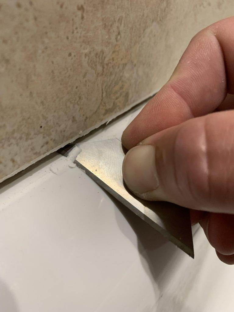 How to Apply Silicone Sealant to a Bath or Shower Tray A Sticky Job