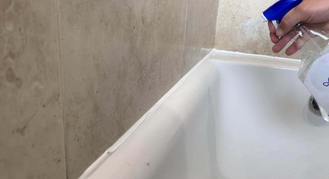 How to Apply Silicone Sealant to a Bath or Shower Tray A Sticky Job